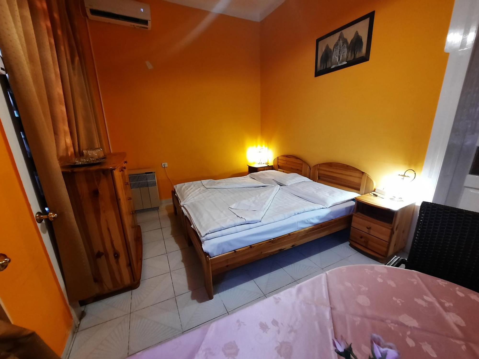 Gloria Apartman Gyula Extérieur photo